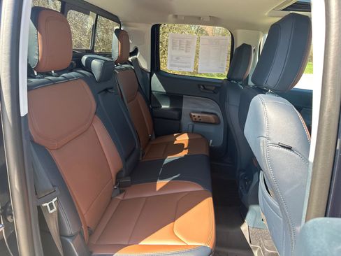 Used 2023 Ford Maverick Lariat w/ Lariat Luxury Package image 23