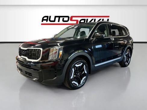Used 2025 Kia Telluride S AWD/4WD image 3