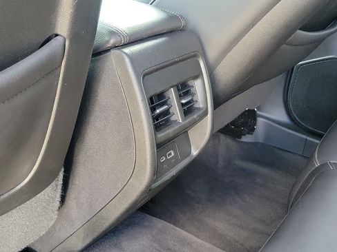 Used 2021 Cadillac XT4 Premium Luxury image 14