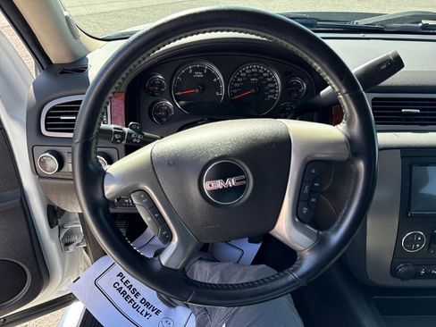 Used 2013 GMC Sierra 2500 SLT w/ SLT Convenience Package AWD/4WD image 15