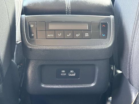 Certified 2024 Nissan Pathfinder SV FWD image 17