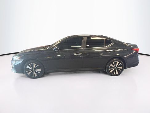 Used 2022 Nissan Altima 2.5 SV w/ SV Premium Package AWD/4WD image 4