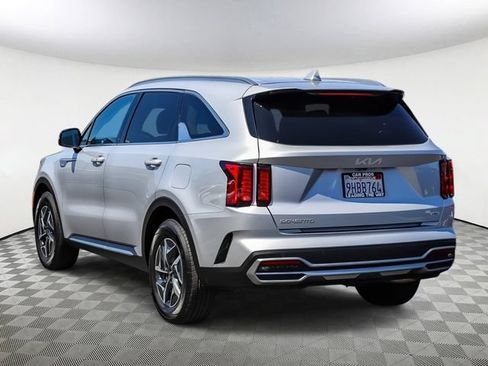 Certified 2023 Kia Sorento EX FWD image 8