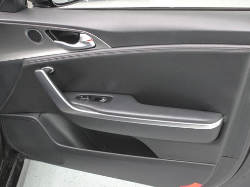 Used 2021 Kia Stinger GT image 46