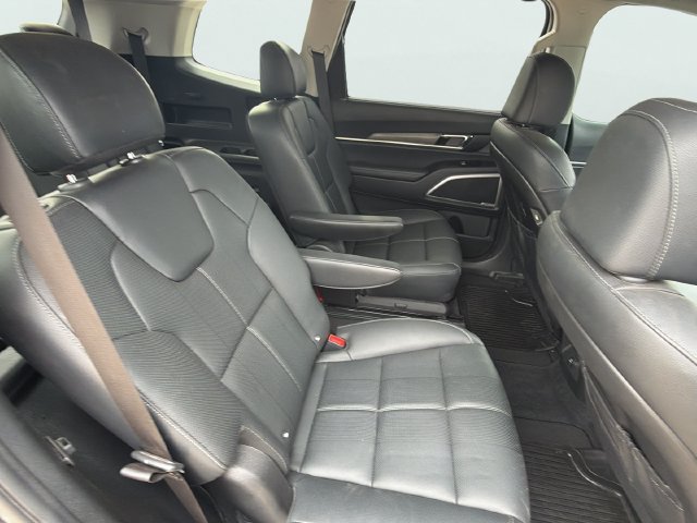 Used 2022 Kia Telluride EX w/ EX Premium Package FWD image 13