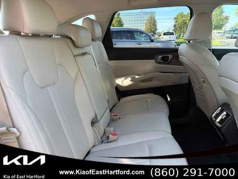 Certified 2023 Kia Sorento S AWD/4WD image 13