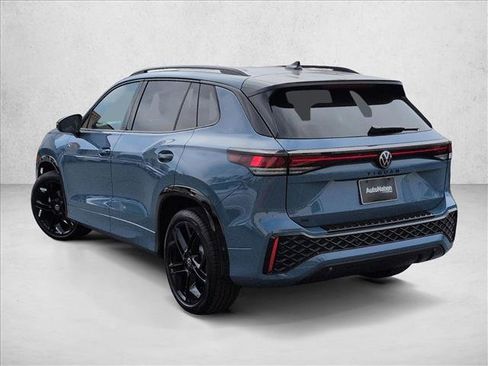 New 2026 Volkswagen Tiguan SE R-Line FWD image 9