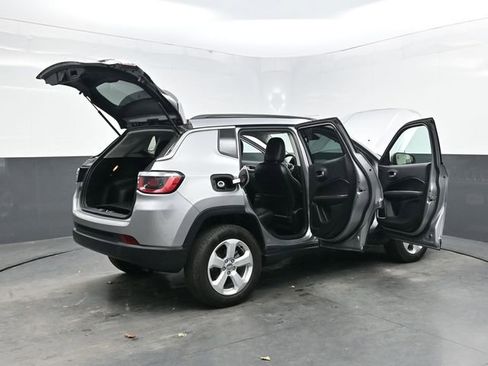 Used 2020 Jeep Compass Latitude w/ Cold Weather Group image 47