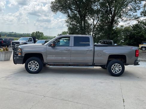 Used 2017 Chevrolet Silverado 2500 LT w/ LT Fleet Convenience Package AWD/4WD image 6