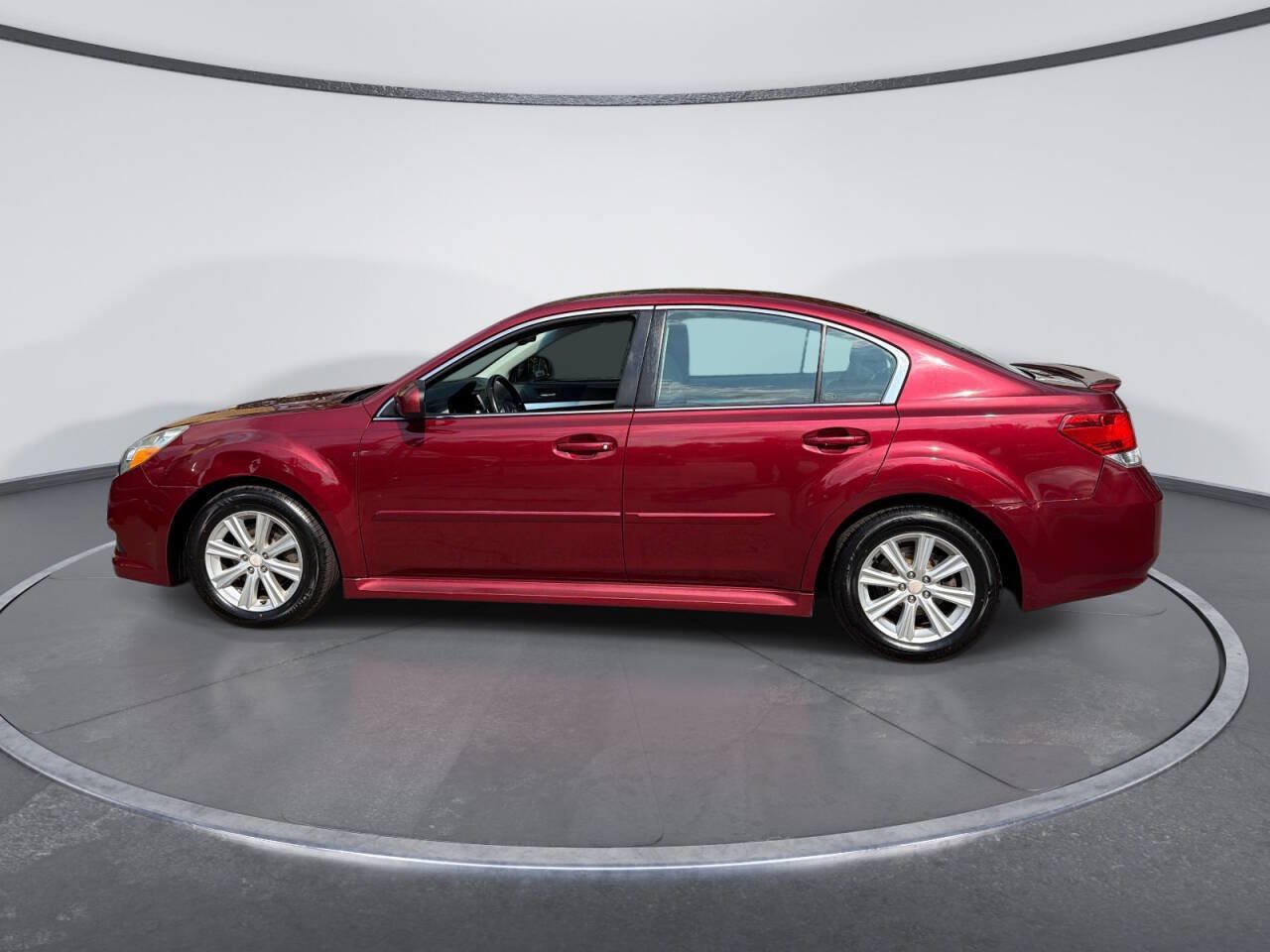 Used 2011 Subaru Legacy 2.5i Premium AWD/4WD image 2