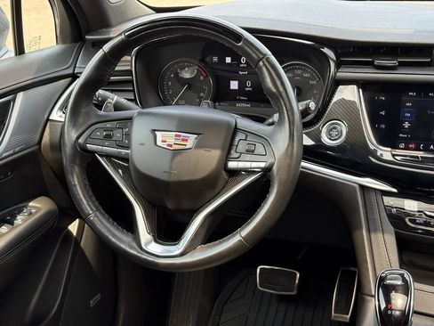 Used 2023 Cadillac XT6 Sport w/ Technology Package AWD/4WD image 12