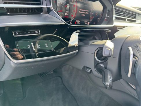 Used 2024 Audi A8 L 3.0T image 17