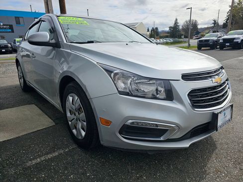 Used 2016 Chevrolet Cruze LT FWD image 6