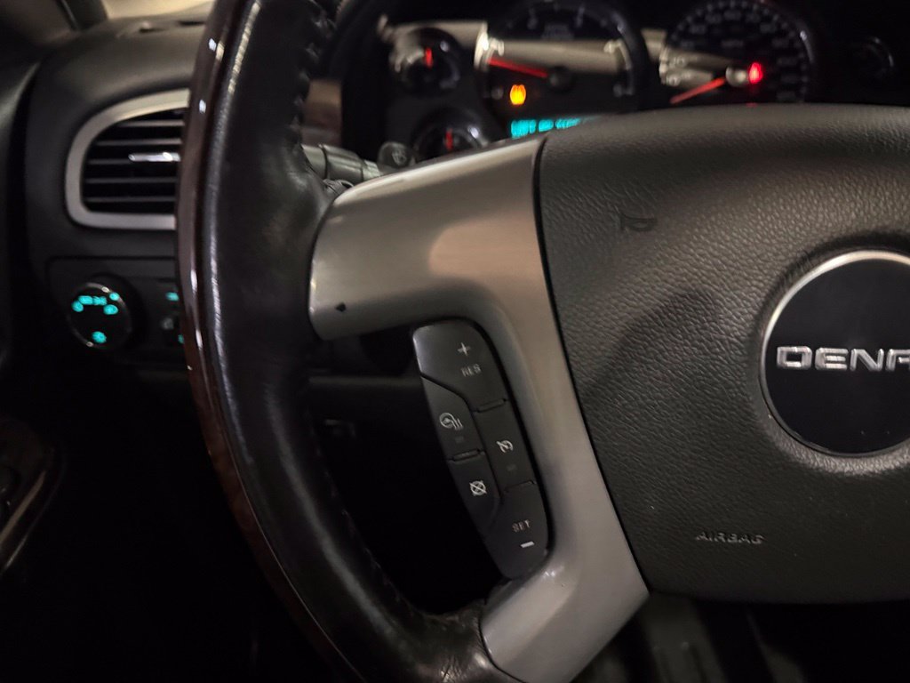 Used 2011 GMC Sierra 2500 Denali w/ Suspension Package, Off-Road AWD/4WD image 14