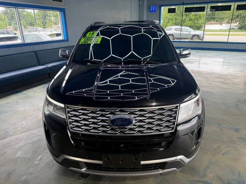 Used 2019 Ford Explorer Platinum AWD/4WD image 5