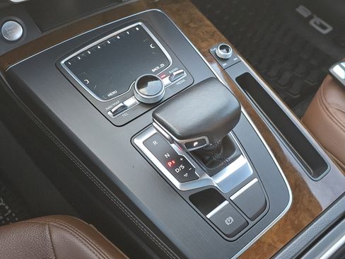 Used 2018 Audi Q5 Prestige w/ Prestige Package image 26