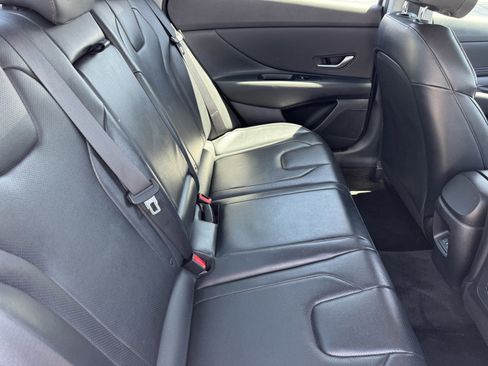 Used 2024 Hyundai Elantra Limited FWD image 10