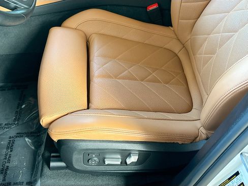 Used 2023 BMW X5 xDrive40i w/ Executive Package image 19