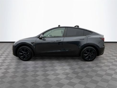 Used 2025 Tesla Model Y Long Range image 4