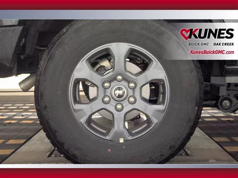 Used 2025 Ford Bronco Big Bend image 12