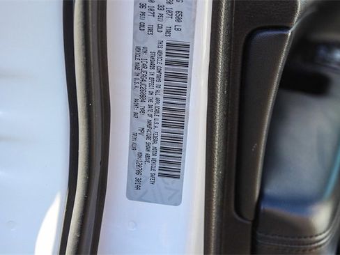 Used 2018 Jeep Grand Cherokee Altitude image 40