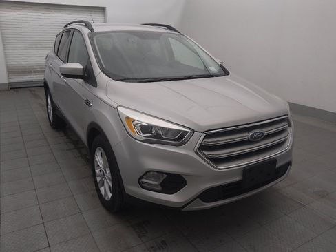 Used 2017 Ford Escape SE w/ Equipment Group 201A FWD image 13