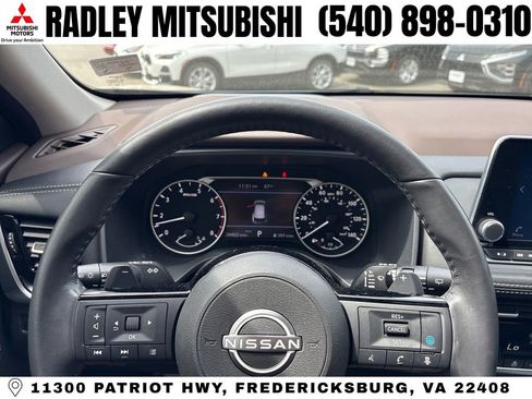 Used 2023 Nissan Rogue SV w/ SV Premium Package image 6