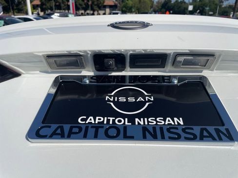 Used 2023 Nissan Altima 2.5 SV w/ SV Premium Package image 11