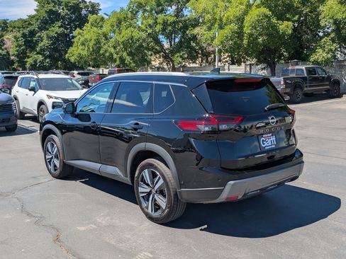 Used 2024 Nissan Rogue SL AWD/4WD image 12
