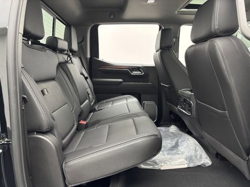 New 2026 GMC Sierra 1500 Denali w/ Denali Reserve Package AWD/4WD image 40
