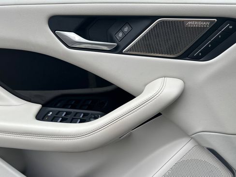 Used 2022 Jaguar I-PACE HSE image 8