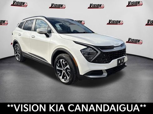 Certified 2025 Kia Sportage EX w/ EX Premium Package AWD/4WD image 3