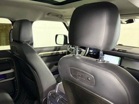 Used 2020 Land Rover Defender 110 SE AWD/4WD image 30