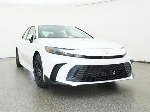 New 2026 Toyota Camry SE FWD image 30