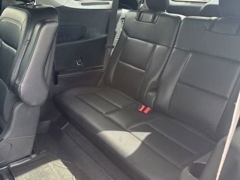 Used 2020 Ford Explorer XLT w/ Equipment Group 202A image 21