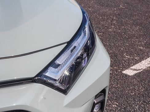 Used 2023 Toyota RAV4 XLE Premium image 16