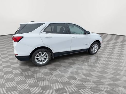 Used 2024 Chevrolet Equinox LT AWD/4WD image 8