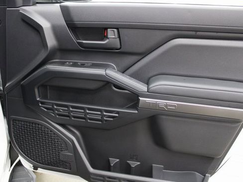 Used 2025 Toyota 4Runner TRD Off-Road Premium image 29