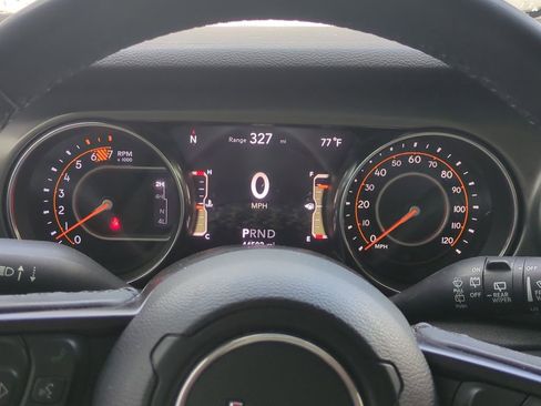 Used 2023 Jeep Wrangler Sport S image 29