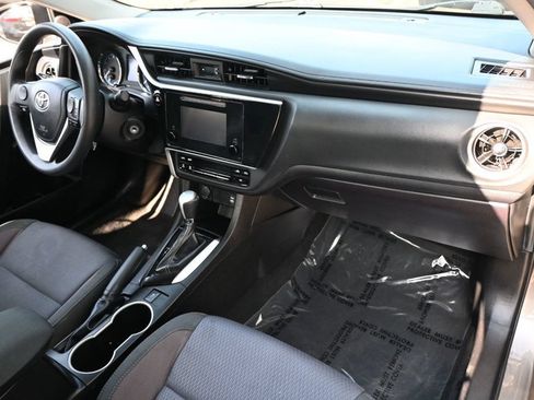 Used 2019 Toyota Corolla LE FWD image 9