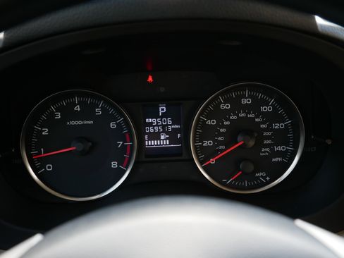 Used 2015 Subaru Crosstrek 2.0i Premium image 21