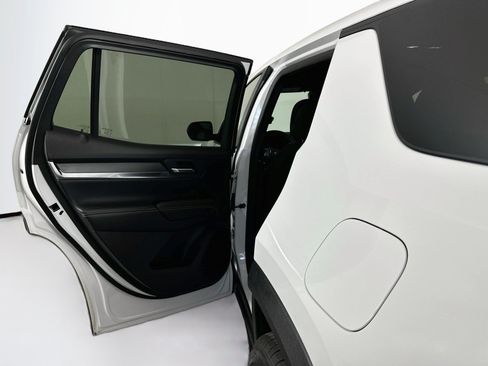 Used 2025 GMC Terrain Elevation AWD/4WD image 27