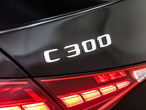 Used 2023 Mercedes-Benz C 300 Sedan image 10