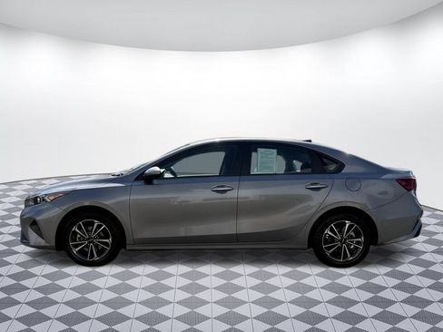 Used 2024 Kia Forte LXS FWD image 4