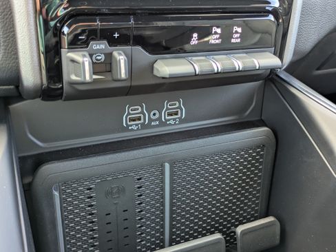 Used 2026 RAM 1500 Big Horn AWD/4WD image 12