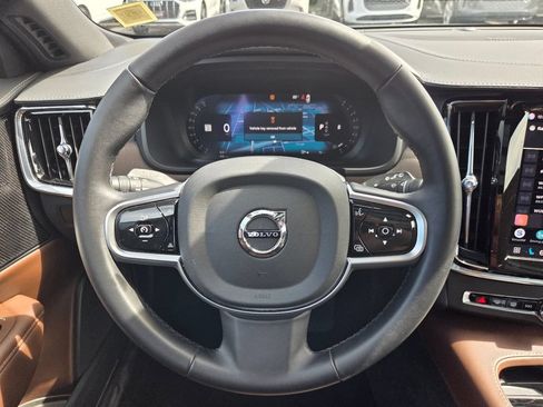 Used 2025 Volvo V90 B6 Cross Country Ultra AWD/4WD image 14