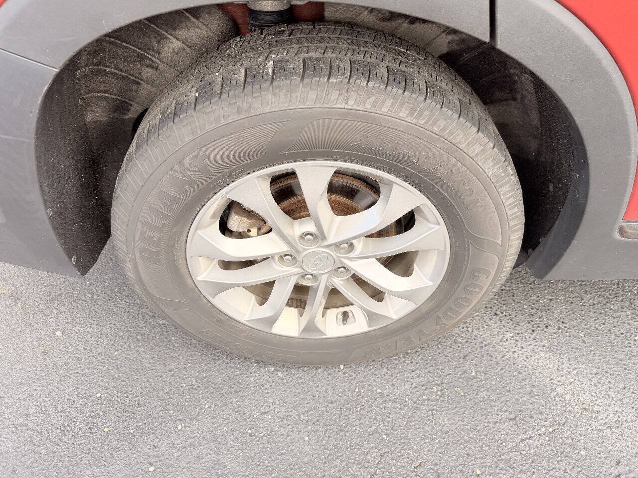 Used 2019 Hyundai Santa Fe SEL FWD image 32