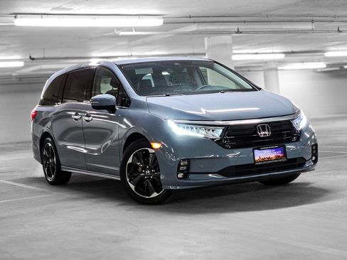 Used 2023 Honda Odyssey Elite image 5