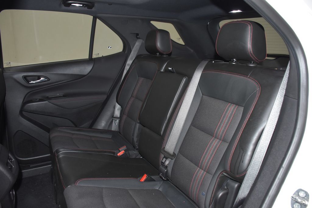 Used 2022 Chevrolet Equinox RS FWD image 30