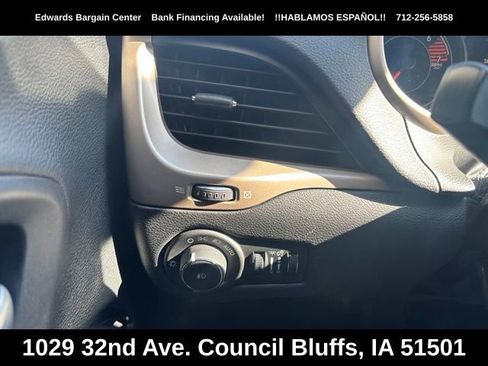 Used 2017 Jeep Cherokee Latitude AWD/4WD image 18